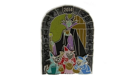 Disney Villains Pin - All Tricks, No Treats - Maleficent & Goons 3 Disney Villains Pin - All Tricks, No Treats - Maleficent & Goons